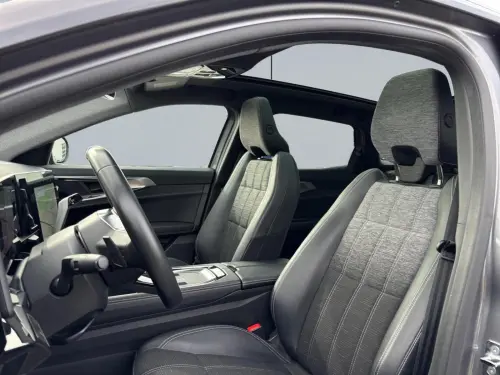 Renault Austral E-Tech hybrid 200 Techno - Photo 9