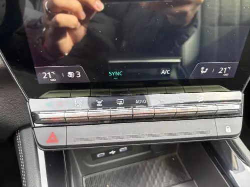 Renault Austral E-Tech hybrid 200 Techno - Photo 21