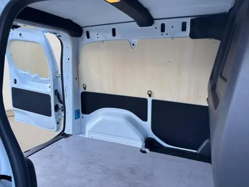 Renault Kangoo BLUE DCI 115 EDC GRAND CONFORT - 22 - Photo 17