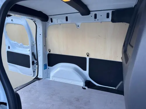 Renault Kangoo BLUE DCI 115 EDC GRAND CONFORT - 22 - Photo 17