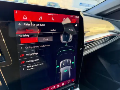 Renault Megane E-Tech Megane E-Tech 220 ch autonomie confort GSR2 Iconic - Photo 20