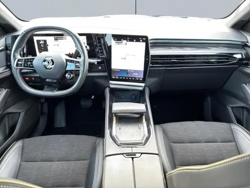 Renault Austral E-Tech hybrid 200 Iconic - Photo 11