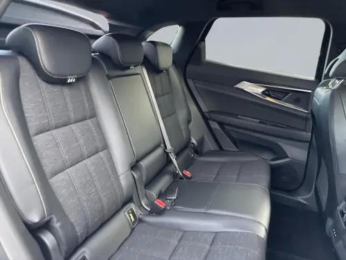 Renault Austral E-Tech hybrid 200 Iconic - Photo 17