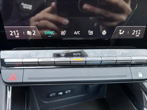 Renault Austral E-Tech hybrid 200 Iconic - Photo 21