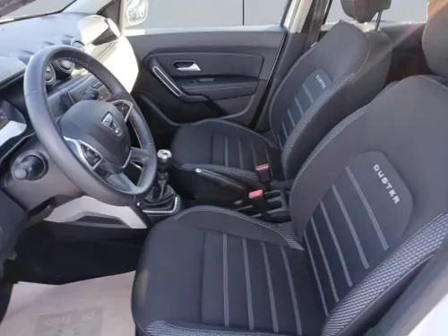 Dacia Duster ECO-G 100 4x2 Prestige - Photo 9