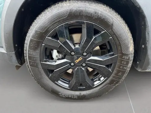 Dacia Jogger Hybrid 140 7 places Extreme - Photo 8