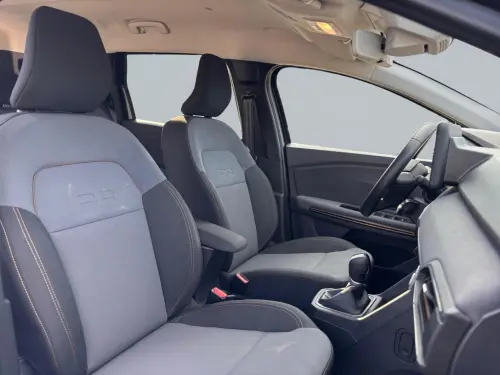 Dacia Jogger Hybrid 140 7 places GSR2 Extreme - Photo 16