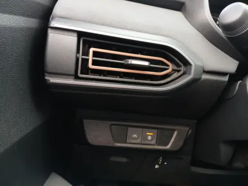 Dacia Sandero ECO-G 100 GSR2 Stepway Extreme - Photo 20