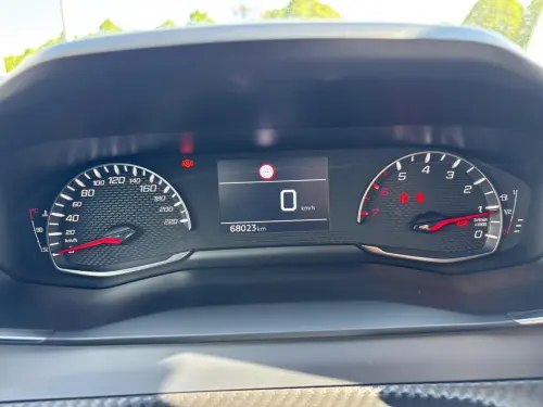 Peugeot 208 PureTech 100 S&S BVM6 Active - Photo 13