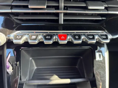 Peugeot 208 PureTech 100 S&S BVM6 Active - Photo 21
