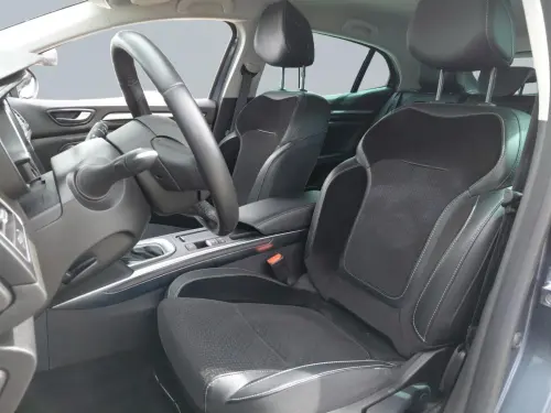 Renault Megane Mégane IV Berline TCe 140 EDC FAP Intens - Photo 9