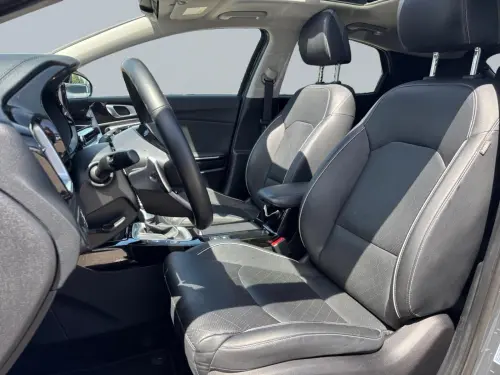 Kia Xceed 1.4l T-GDi 140 ch DCT7 ISG Active - Photo 9