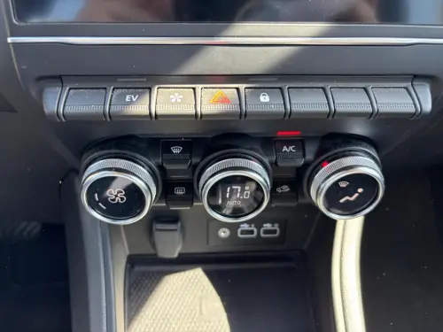 Renault Captur E-Tech full hybrid 145 Techno - Photo 21
