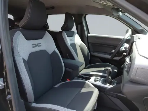 Dacia Duster Mild Hybrid 130 4x4 Journey - Photo 16
