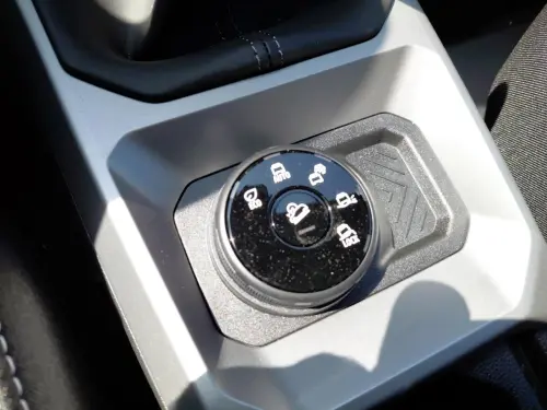 Dacia Duster Mild Hybrid 130 4x4 Journey - Photo 22