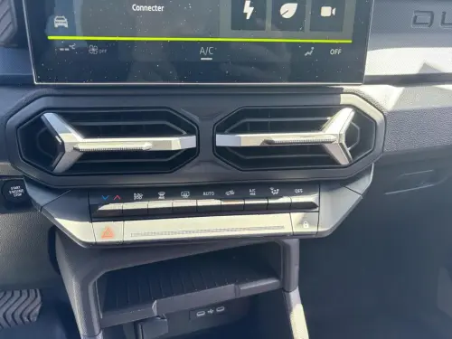 Dacia Duster Hybrid 140 Journey - Photo 21