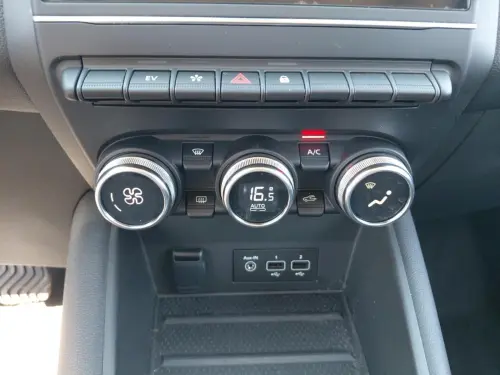 Renault Captur E-Tech full hybrid 145 Techno - Photo 21