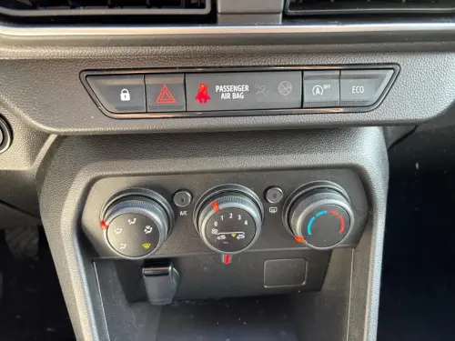 Dacia Sandero ECO-G 100 Expression - Photo 21