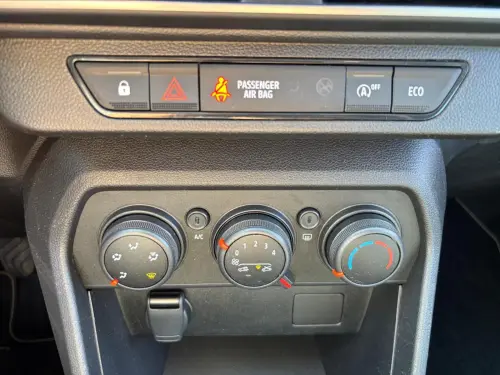 Dacia Sandero ECO-G 100 Expression - Photo 21