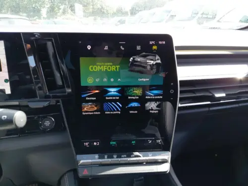 Renault Austral E-Tech hybrid 200 Techno - Photo 19