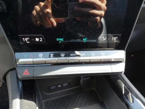Renault Austral E-Tech hybrid 200 Techno - Photo 20