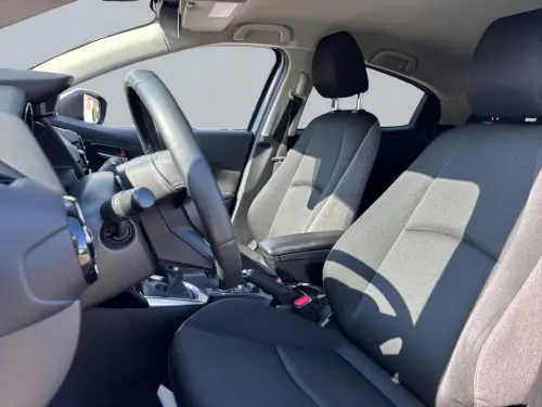 Mazda 2 1.5 E-SKYACTIV G M HYBRID 115 CH EXCLUSIVE-LINE - Photo 9