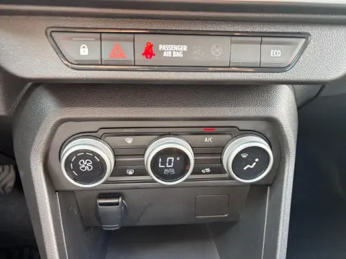 Dacia Jogger Hybrid 140 5 places Extreme - Photo 21