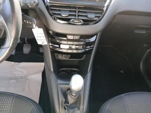 Peugeot 208 PureTech 110ch S&S BVM6 Allure - Photo 14