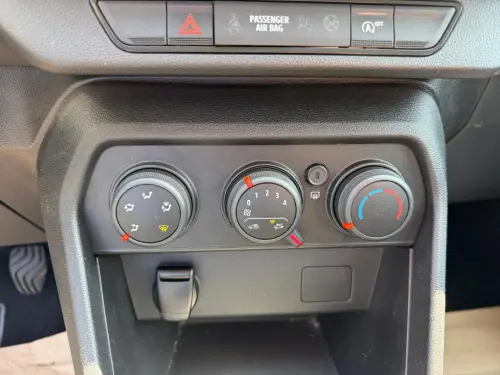 Dacia Sandero SCe 65 Access - Photo 19