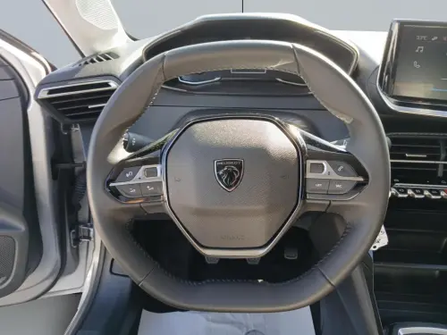 Peugeot 208 PureTech 100 S&S BVM6 Active - Photo 12