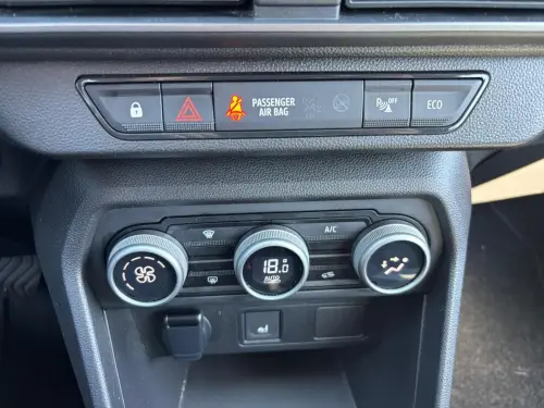 Dacia Jogger Hybrid 140 7 places Extreme - Photo 21