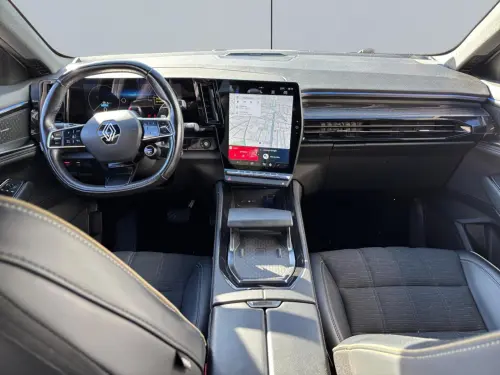 Renault Austral E-Tech hybrid 200 Iconic - Photo 11
