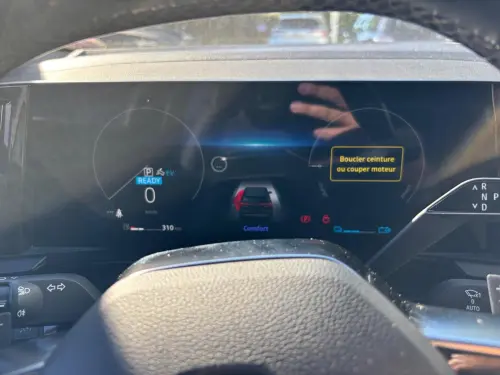 Renault Austral E-Tech hybrid 200 Iconic - Photo 13
