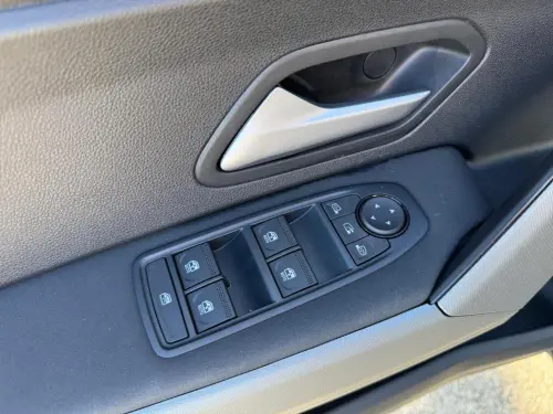 Dacia Bigster Mild Hybrid 140 Journey - Photo 10