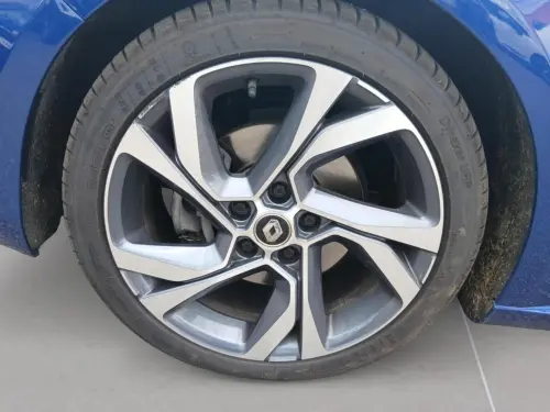 Renault Megane Mégane IV Berline E-TECH Plug-In Hybride 160 R.S. Line - Photo 8