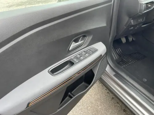 Dacia Sandero ECO-G 100 GSR2 Stepway Extreme + - Photo 10