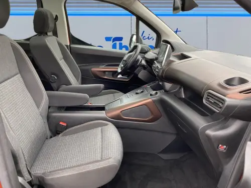 Peugeot Rifter Standard BlueHDi 130 S&S EAT8 GT Line - Photo 16