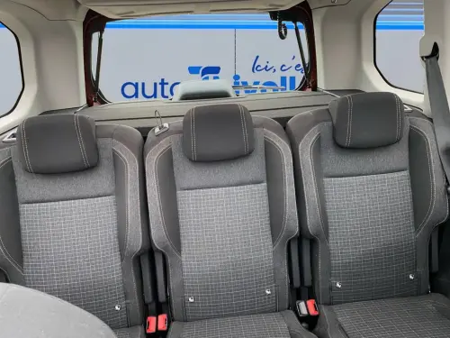 Peugeot Rifter Standard BlueHDi 130 S&S EAT8 GT Line - Photo 17