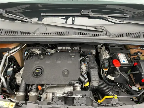 Peugeot Rifter Standard BlueHDi 130 S&S EAT8 GT Line - Photo 19