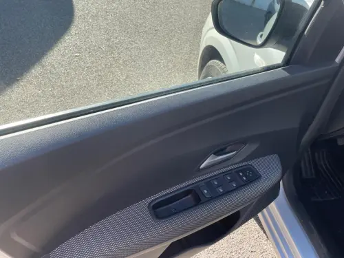 Dacia Sandero ECO-G 100 Expression - Photo 10