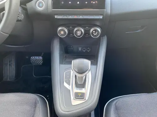 Renault Captur E-Tech Plug-in 160 Intens - Photo 15