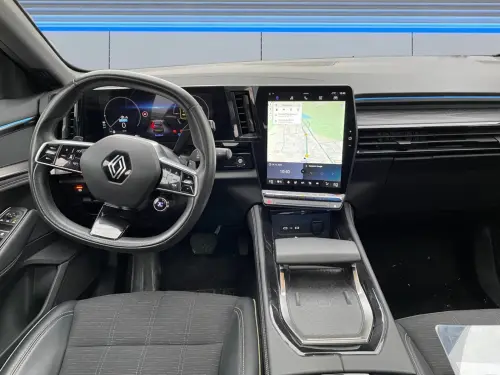 Renault Austral E-Tech hybrid 200 Iconic - Photo 11