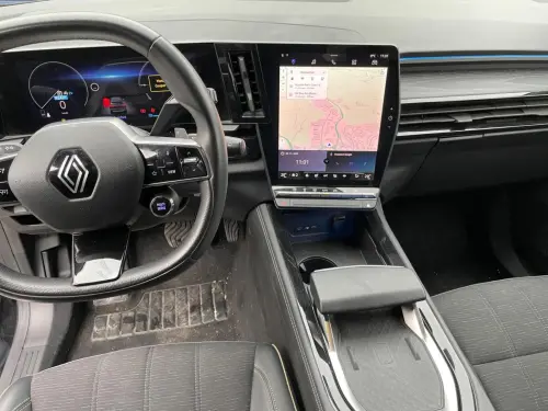 Renault Austral E-Tech hybrid 200 Iconic - Photo 11