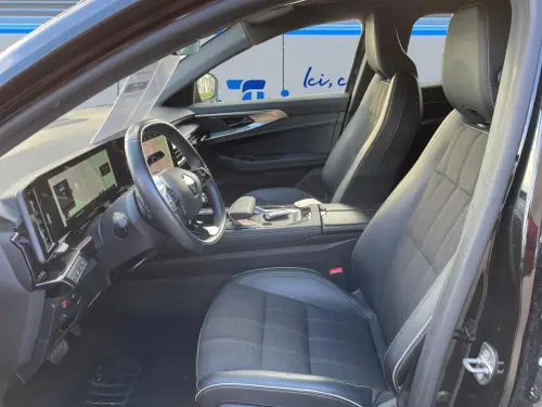 Renault Austral E-Tech hybrid 200 Iconic - Photo 9