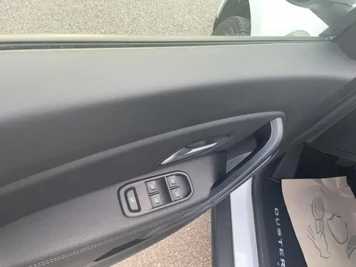 Dacia Duster TCe 150 FAP 4x2 EDC Prestige - Photo 10