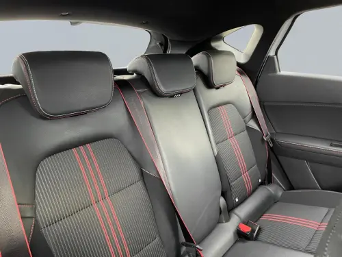 Renault Captur E-Tech Plug-in 160 - 21B R.S. Line - Photo 17