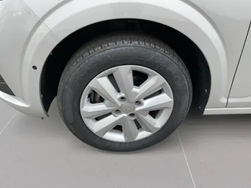 Dacia Sandero ECO-G 100 Expression - Photo 8