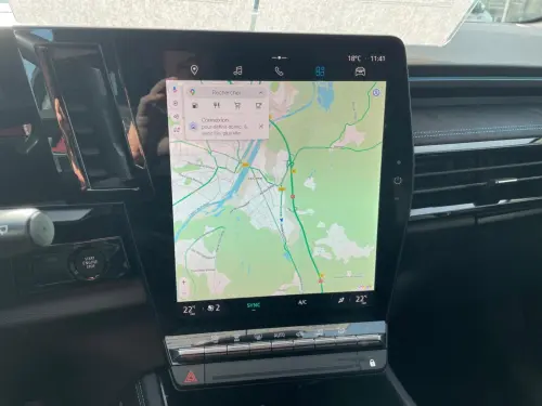 Renault Austral E-Tech hybrid 200 Techno esprit Alpine - Photo 19