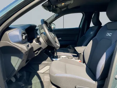 Dacia Duster Mild Hybrid 130 Journey - Photo 9