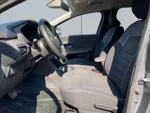 Dacia Jogger Hybrid 140 7 places Extreme - Photo 9